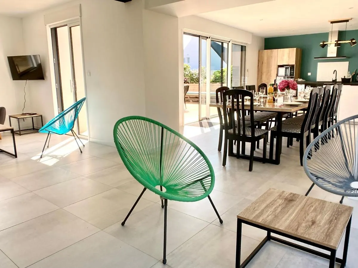 Holiday home 300M De La Mer, Villa Moderne Spacieuse 6-12 Pers A Trevignon Tregunc